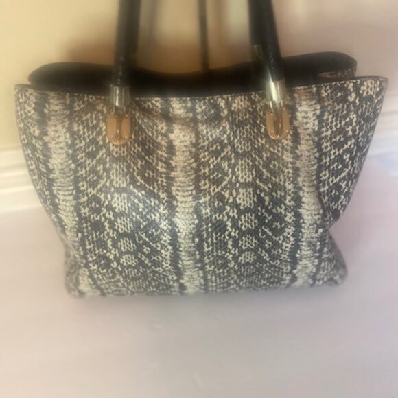 Cole Haan snakeskin print leather Shoulder Bag/Tote - Picture 5 of 9